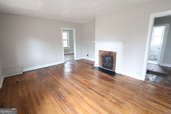 Building Photo - 829 Matheson Rd