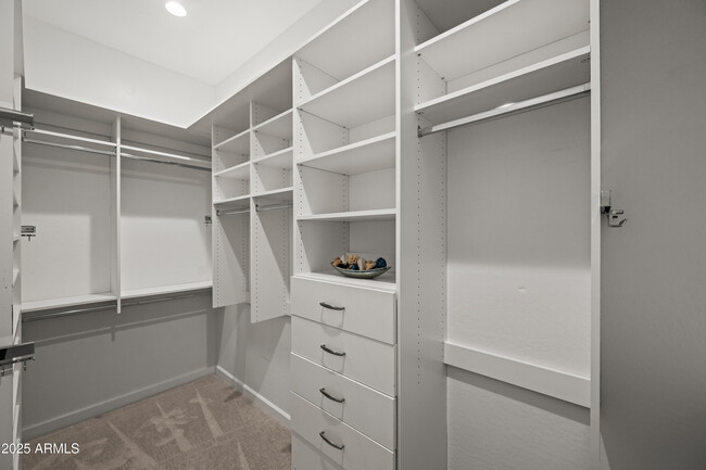 Building Photo - 6611 E Marisa Ln