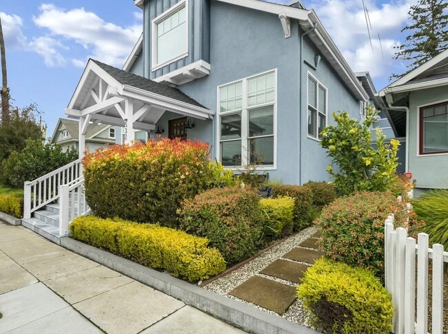 Building Photo - 532 S Branciforte Ave