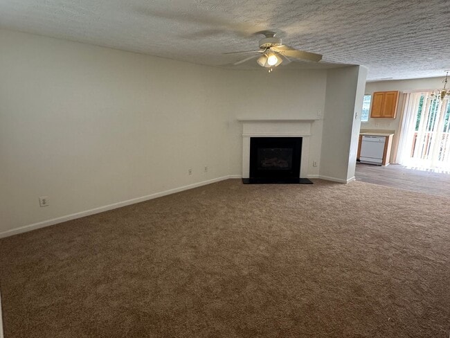 Building Photo - 356 Springbottom Ct SE