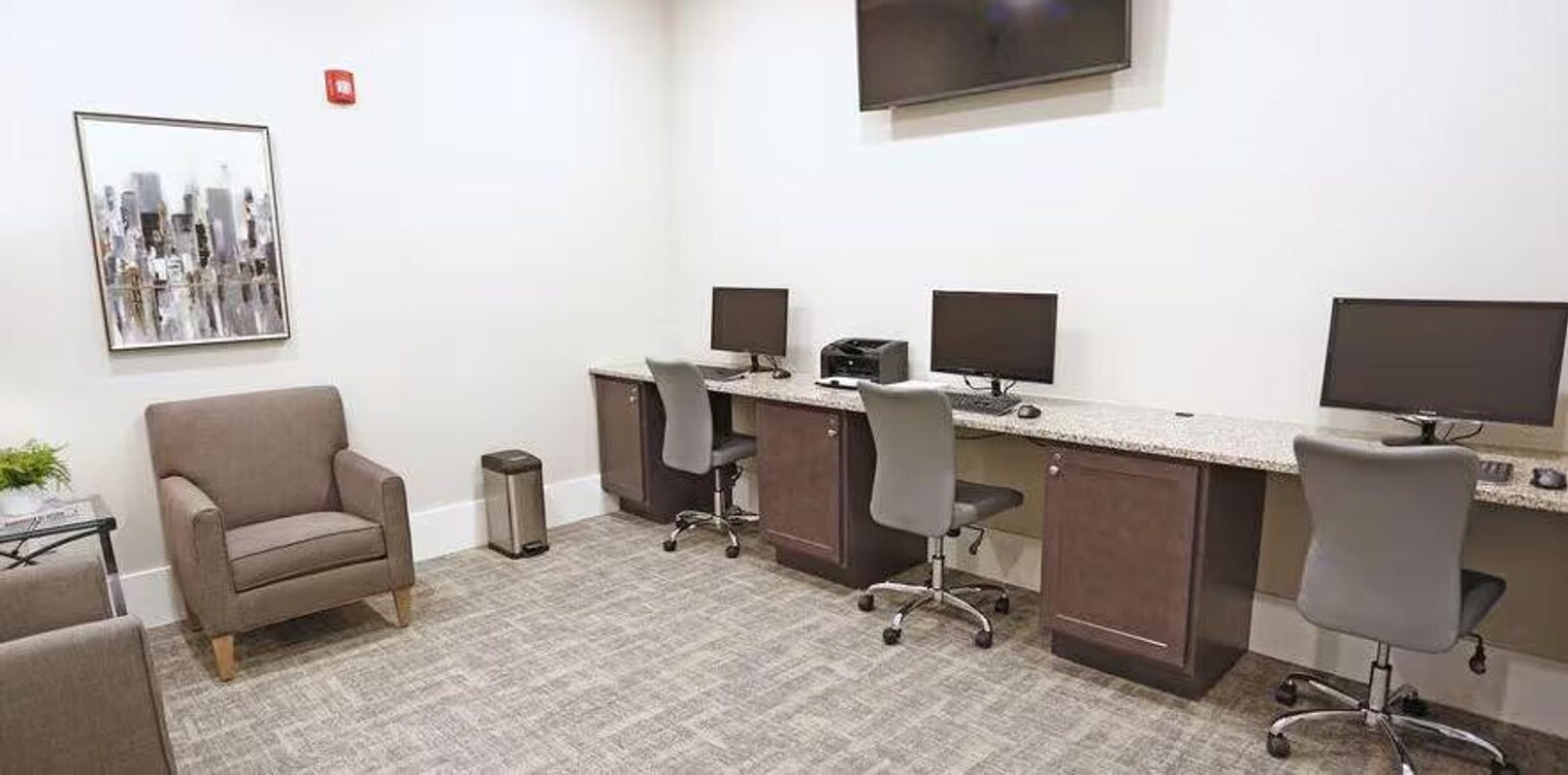 Building Photo - 1579 Millspring Dr