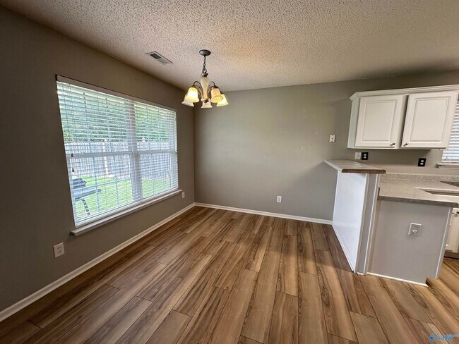 Building Photo - 102 Sandpiper Ct