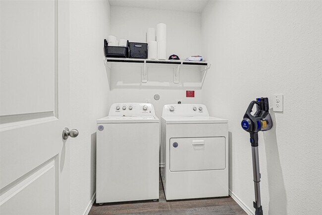 Building Photo - 31203 Heddington Ln