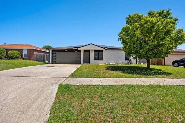 Building Photo - 4307 Stallion Dr