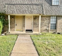 Building Photo - 1126 Highbush Dr