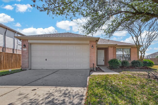 Building Photo - 4719 Silver Spruce Ln