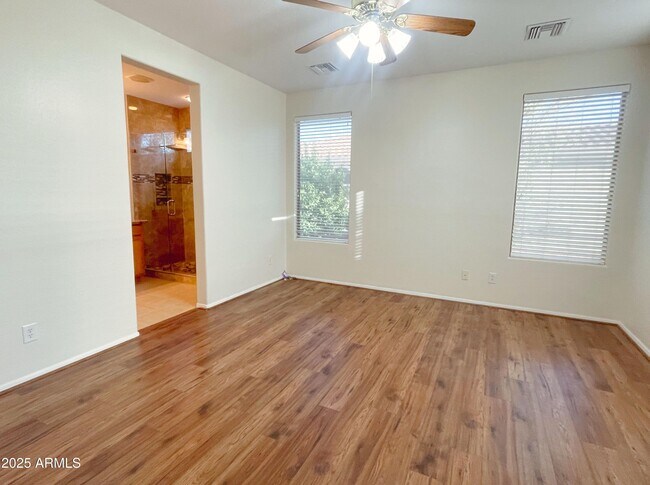 Building Photo - 4015 E Sourwood Dr