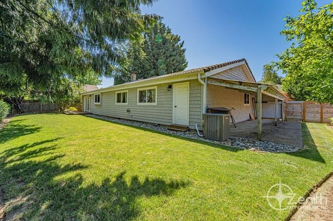 Building Photo - 1641 NW 31st Ave