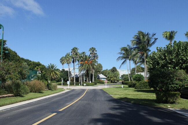 Building Photo - 1522 Ocean Dunes Cir