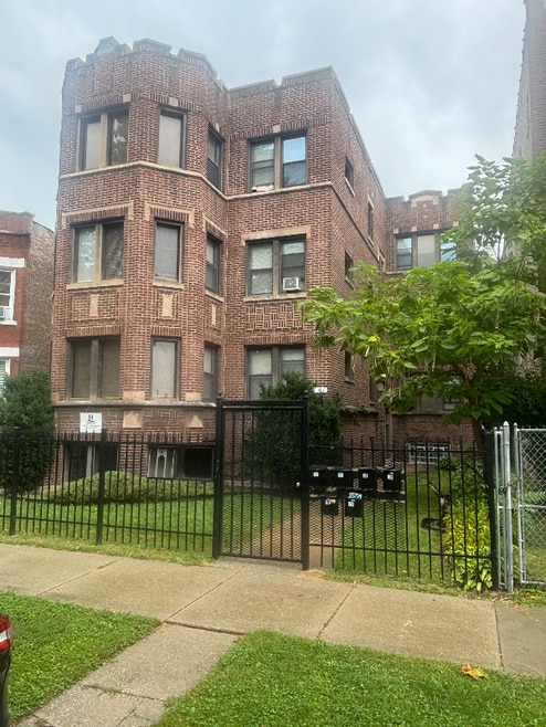 Building Photo - 6 W 111th Pl