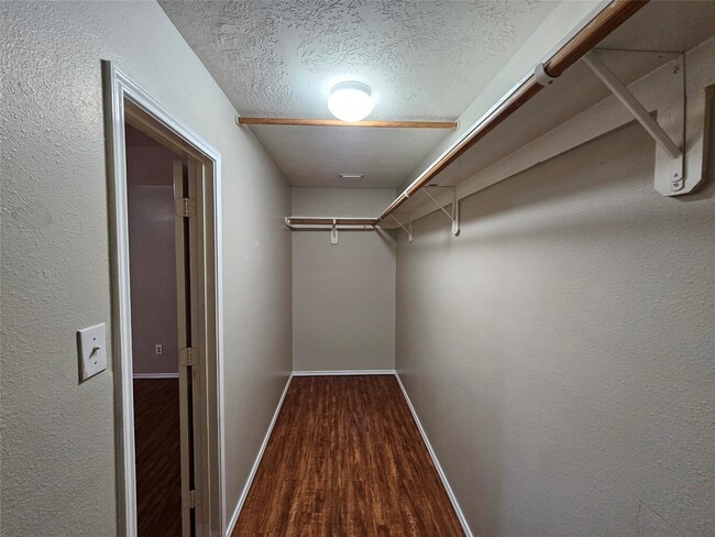Building Photo - 13111 Cherryglade Ct