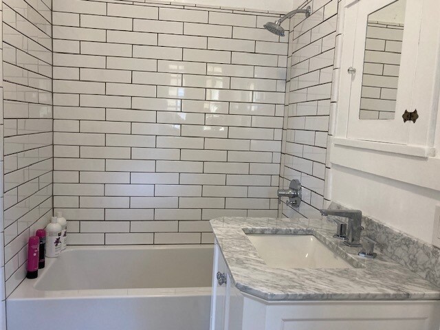 Building Photo - 2429 6th St