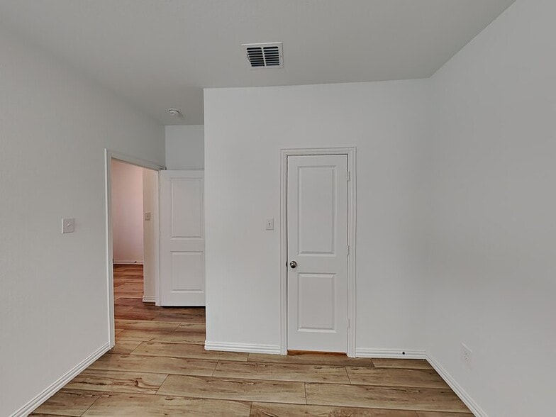 Building Photo - 6928 Falconer Way