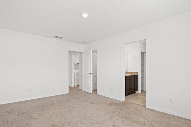 Building Photo - 3252 Brookasher Dr