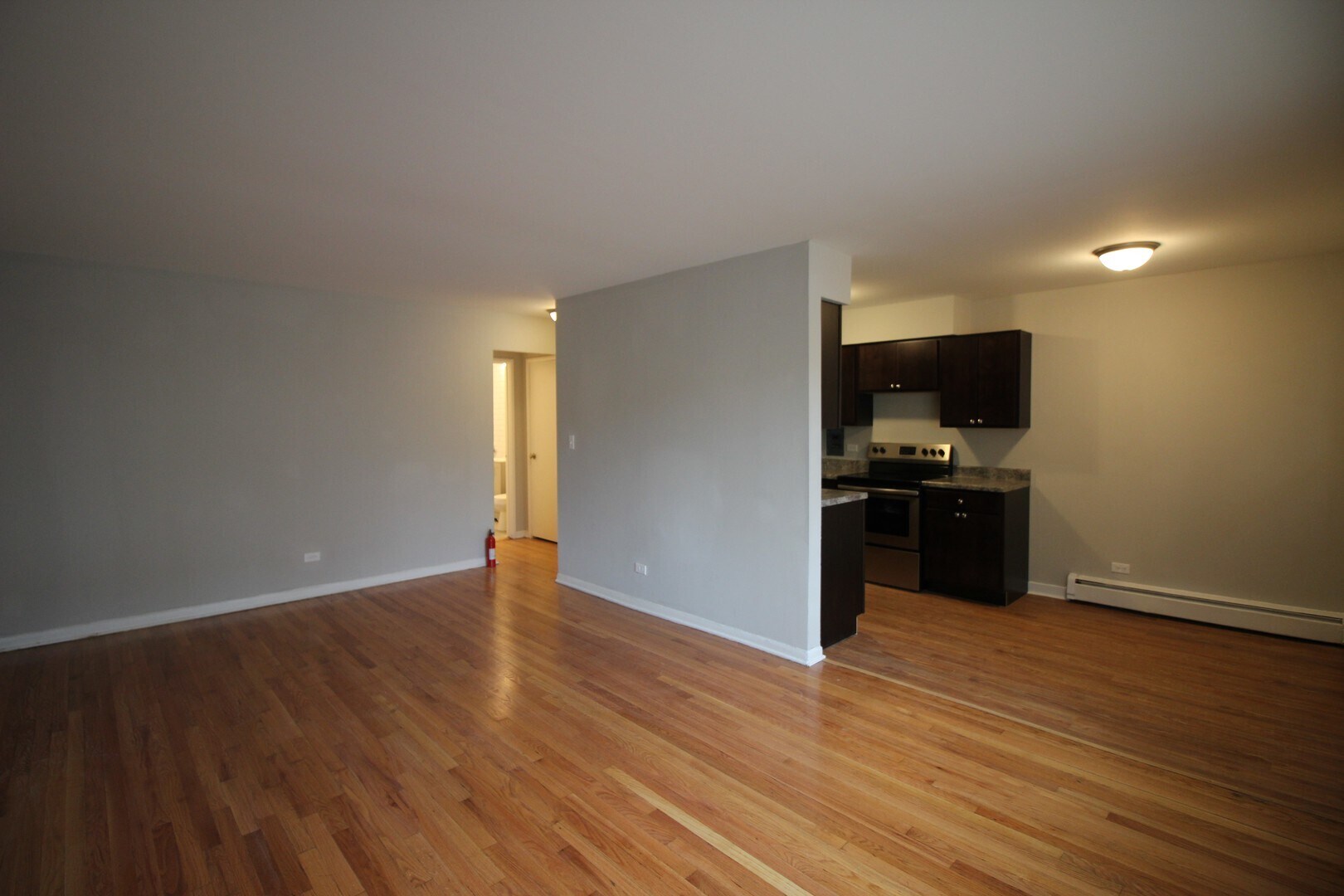 Building Photo - 1642 W Morse Ave