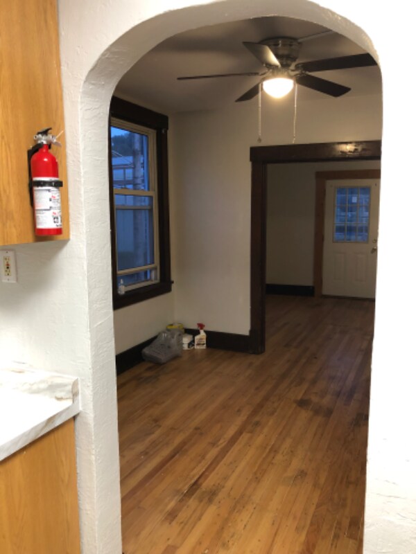 Building Photo - 700 Airbrake Ave