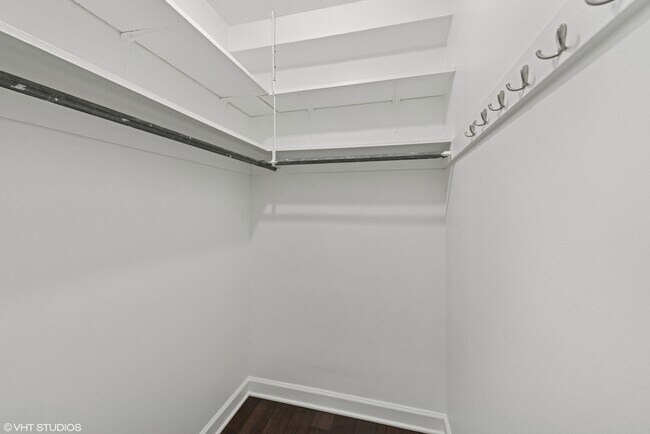 Building Photo - 330 W Diversey Pkwy