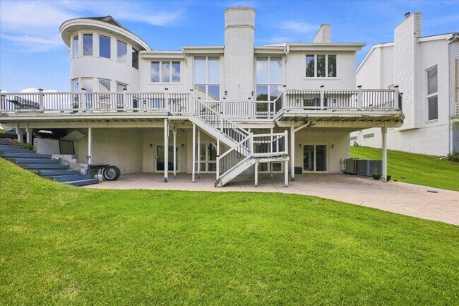Building Photo - 6122 Trailwood Ln