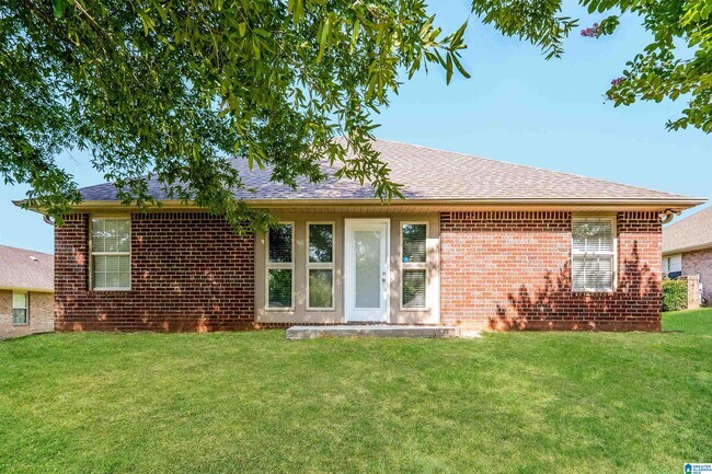 Building Photo - 6916 Meadow Ridge Dr