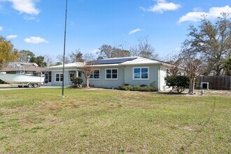 Building Photo - Spacious 4BR House in Port Saint Joe