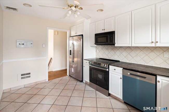 Building Photo - 48 Lanell Dr