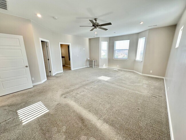 Building Photo - 797 Red Marble Ln
