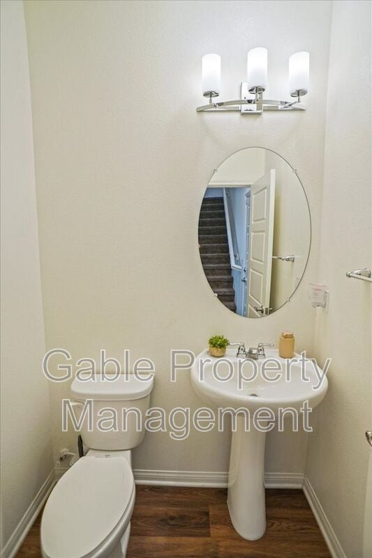 Building Photo - 27605 Sawtooth Ln