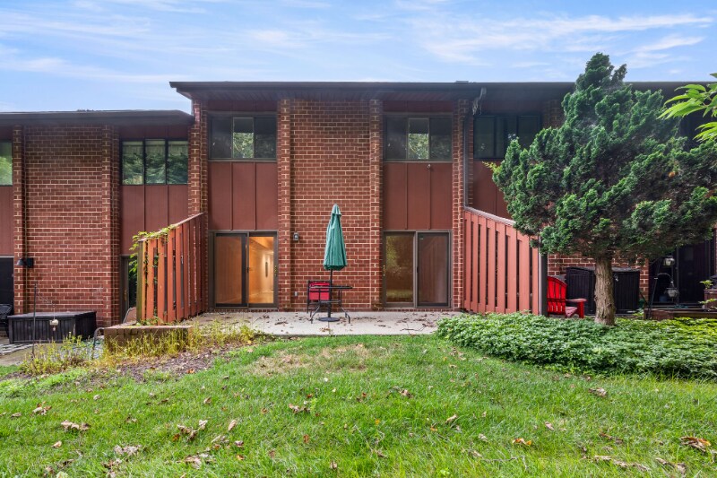 Building Photo - 404 Worthington Dr