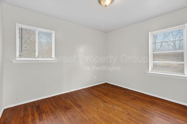 Building Photo - 5900 Sheriton Dr