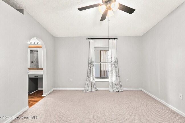 Building Photo - 2152 Spring Creek Cir