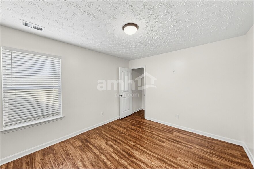 Building Photo - 4898 McEver View Dr