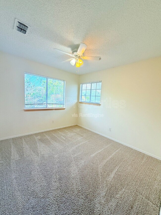 Building Photo - 3632 Candleknoll Cir