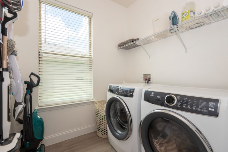 Building Photo - 2853 Monaghan Dr