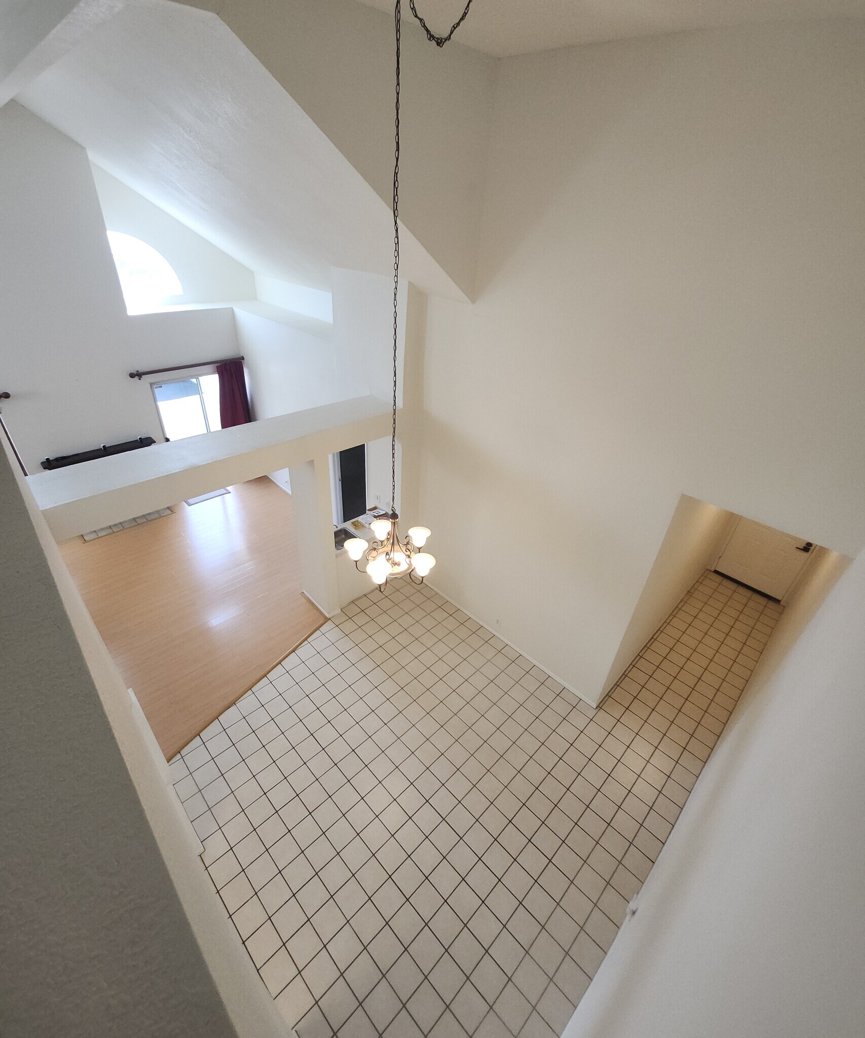 Building Photo - 5420 Sylmar Ave