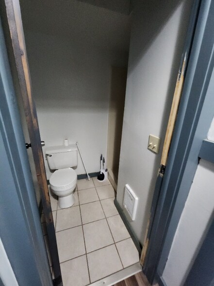 Building Photo - 70 Market St