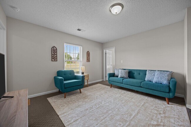 Building Photo - FULLY FURNISHED EXCLUSIVE SHORT AND MIDTER...