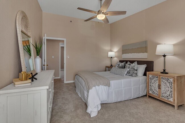 Building Photo - Destin 3 Bedroom Townhome with a Garage!