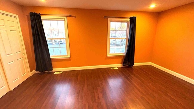 Building Photo - 37 Anderson Ct