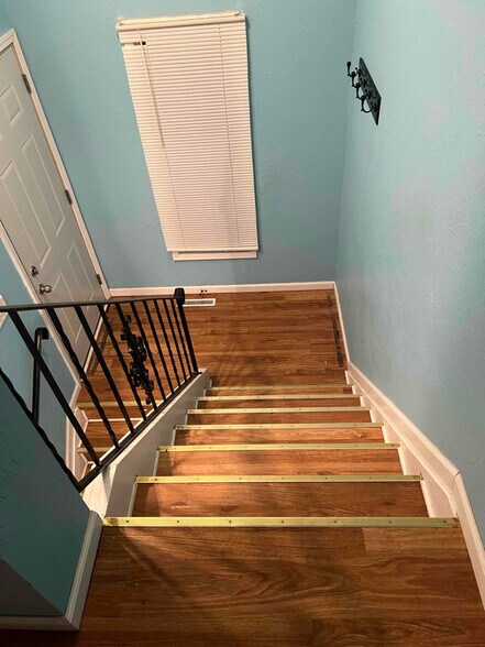 Building Photo - 8239 Zane Ct N