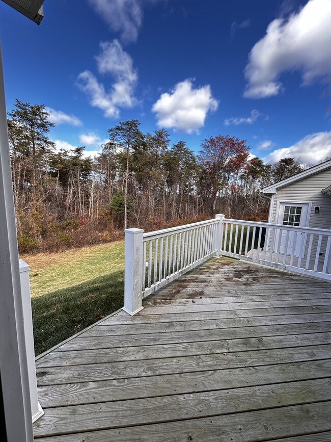 Building Photo - 12 Jackmia Way