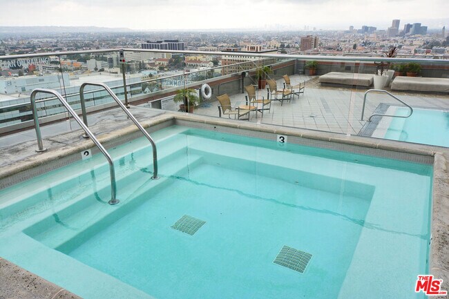 Building Photo - 1100 Wilshire Blvd