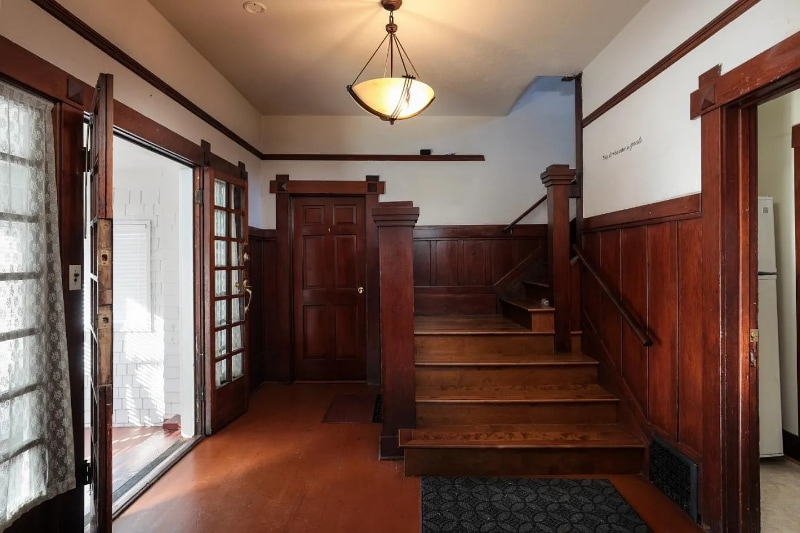 Building Photo - 499 S 5th St
