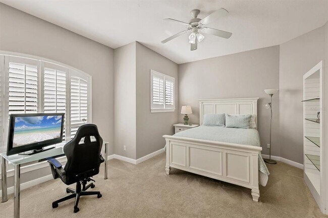 Building Photo - 5583 46th Ct W