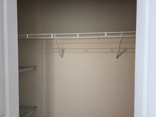 Building Photo - 285 Holly Forest Dr