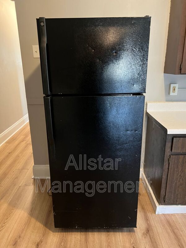 Building Photo - 3628 E 142nd St