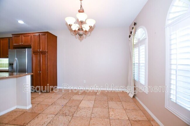 Building Photo - 3395 Shadetree Way