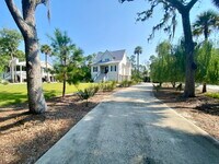 Building Photo - Single Family Home on Pine Island. Unfurni...