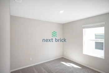 Building Photo - 4 Bed and 2.5 Bath Single-family Home Available for Rent!