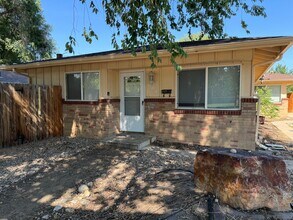 Building Photo - Cozy 2 Bedroom Duplex in Central Fort Collins