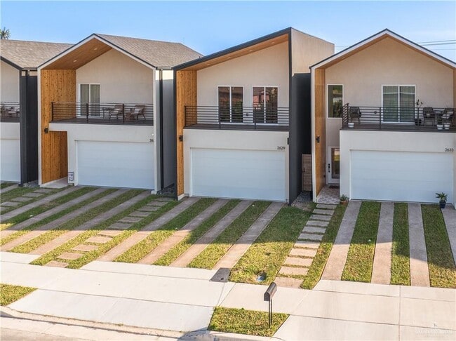 Building Photo - 2629 Warbler Ave